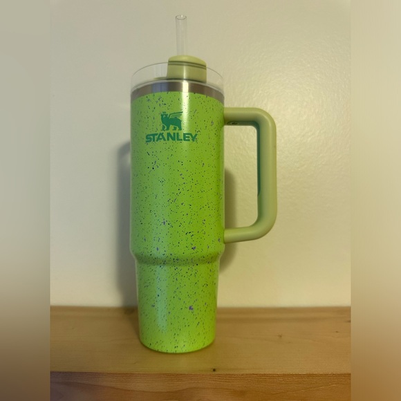 Stanley Other - Stanley 30oz green speckled